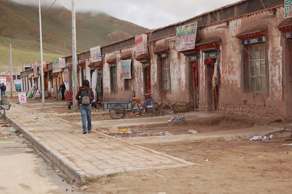 Chinesische Geschäfte in Drongpa (August 2007)